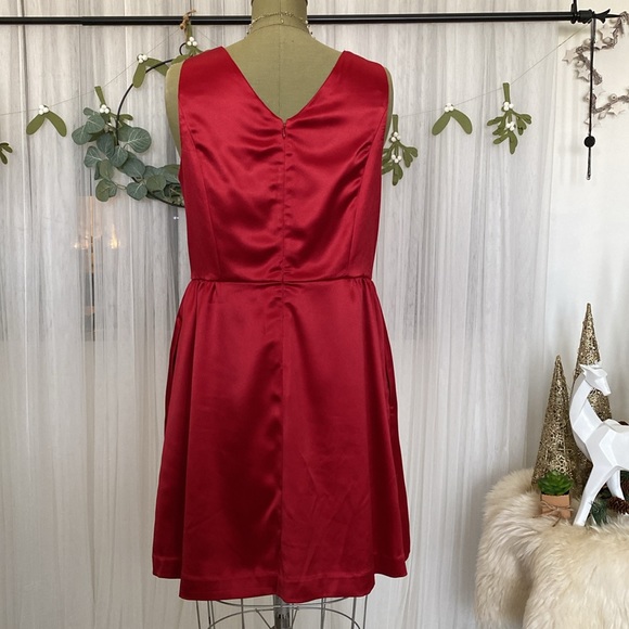 Gap structured red satin, holiday fit and flare, party dress Size 12 - Picture 3 of 15